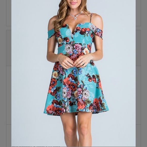 La Scala USA Dresses & Skirts - 2 for $40👗 Beautiful blue floral dress